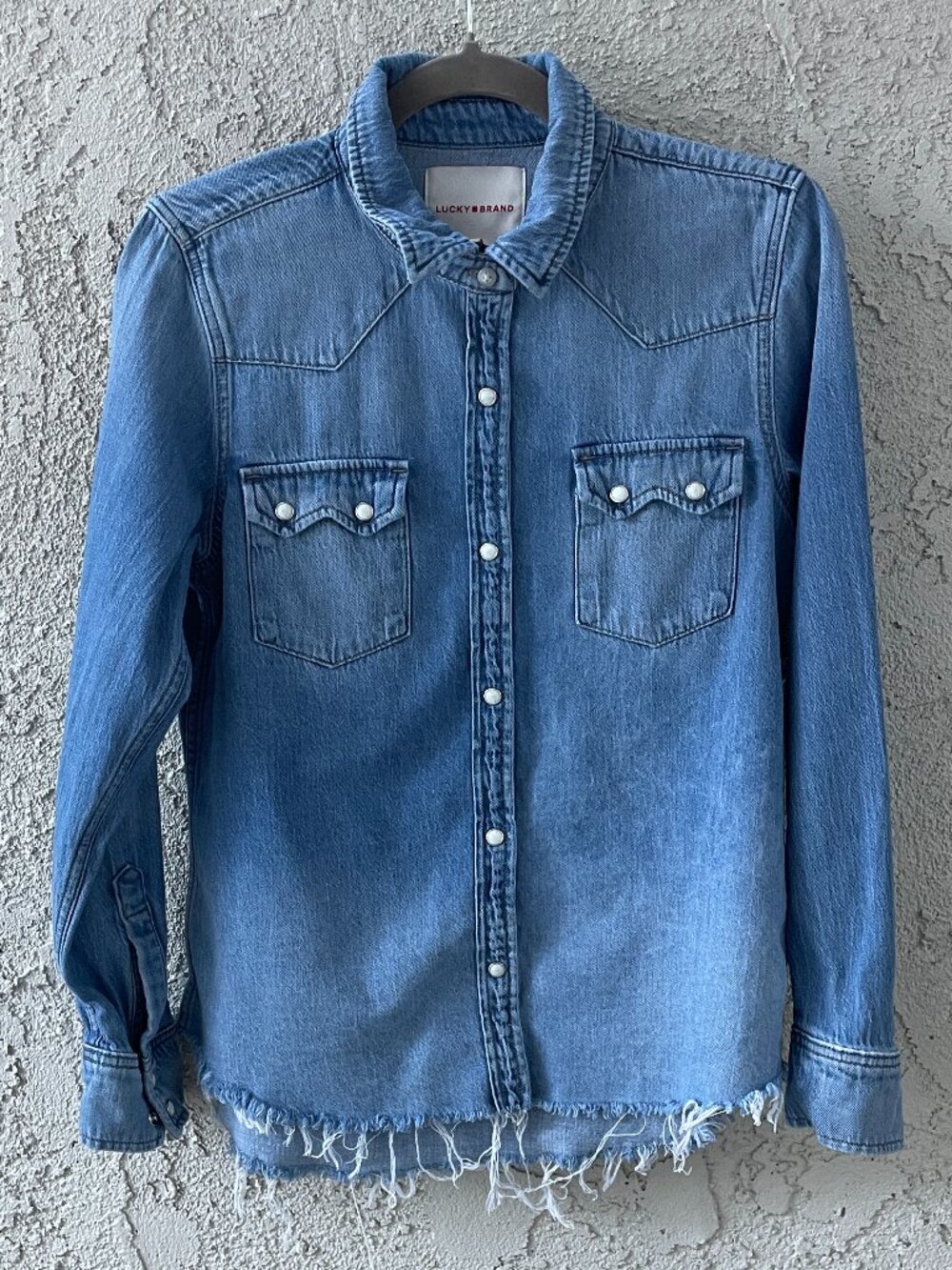 Lucky Brand Women's Small Blue Denim Western Long Sleeve Raw Hem Snap Shirt